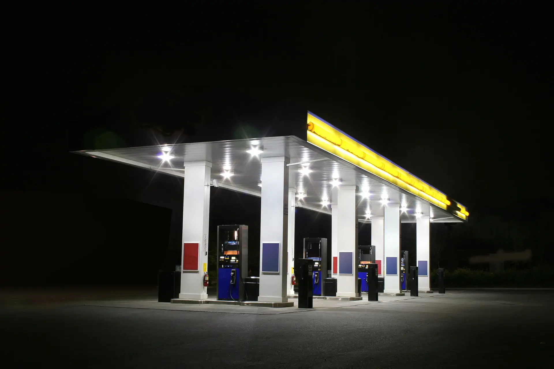 gas station 2665795 1920 gas station 2665795 1920